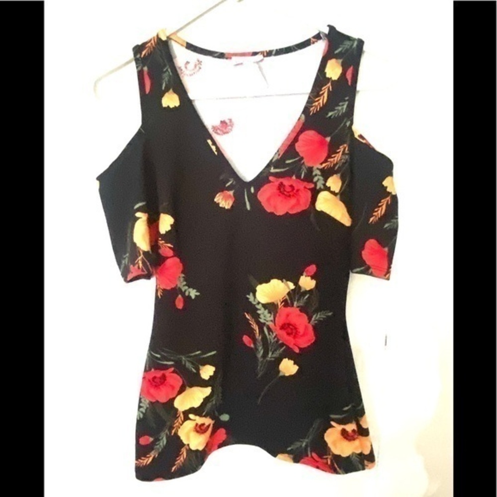 VIA VAI USA cold shoulder floral print blouse size medium